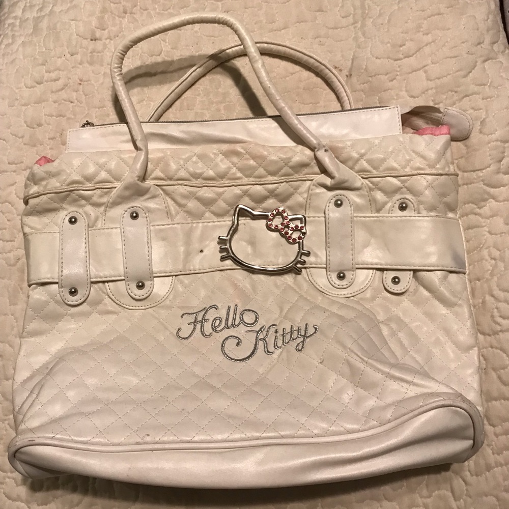 Hello Kitty Purse 👛